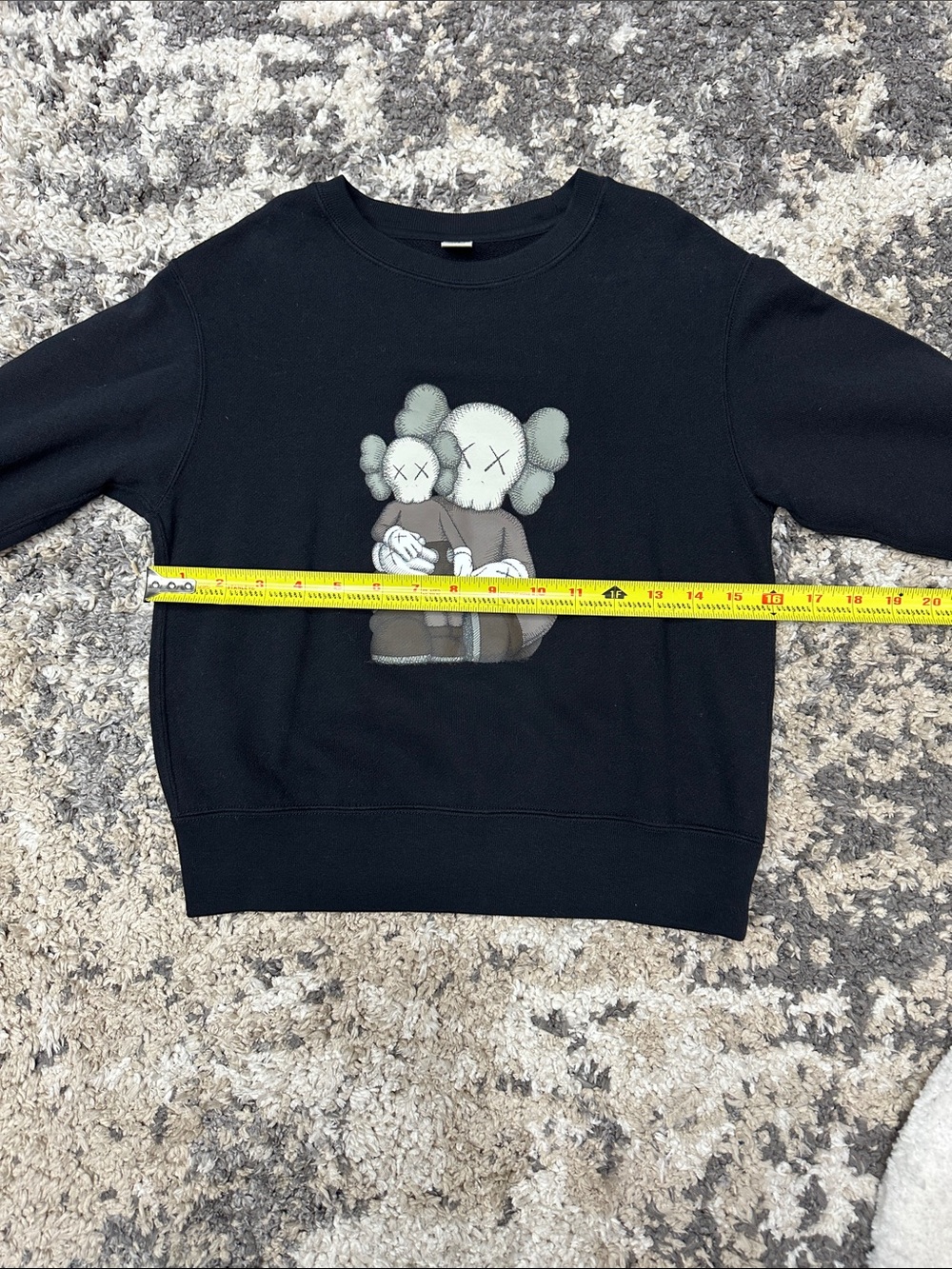 Uniqlo Black KAWS Companion Graphic Crewneck Sweater Kid’s sz. 7-8 - Picture 6 of 7